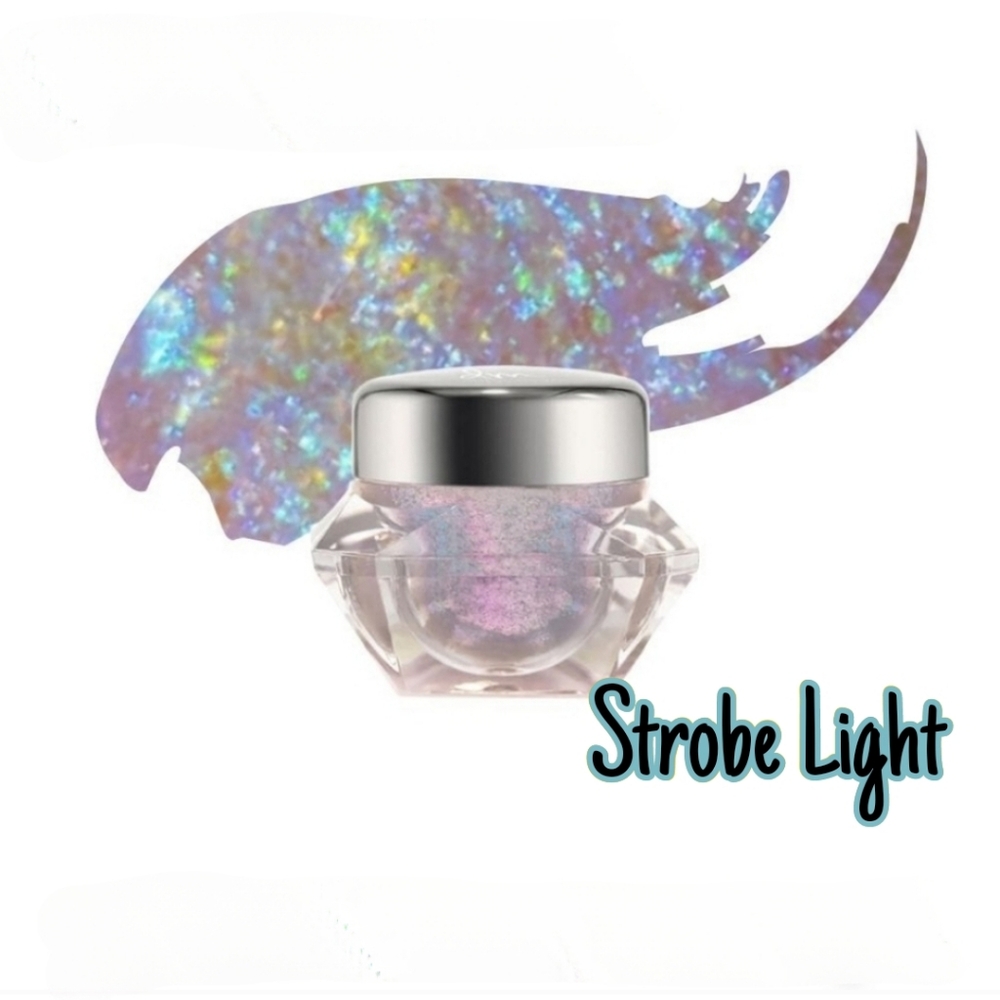 NWOT. Danessa Myricks Infinite Chrome Flakes, shade Strobe Light - Picture 1 of 4